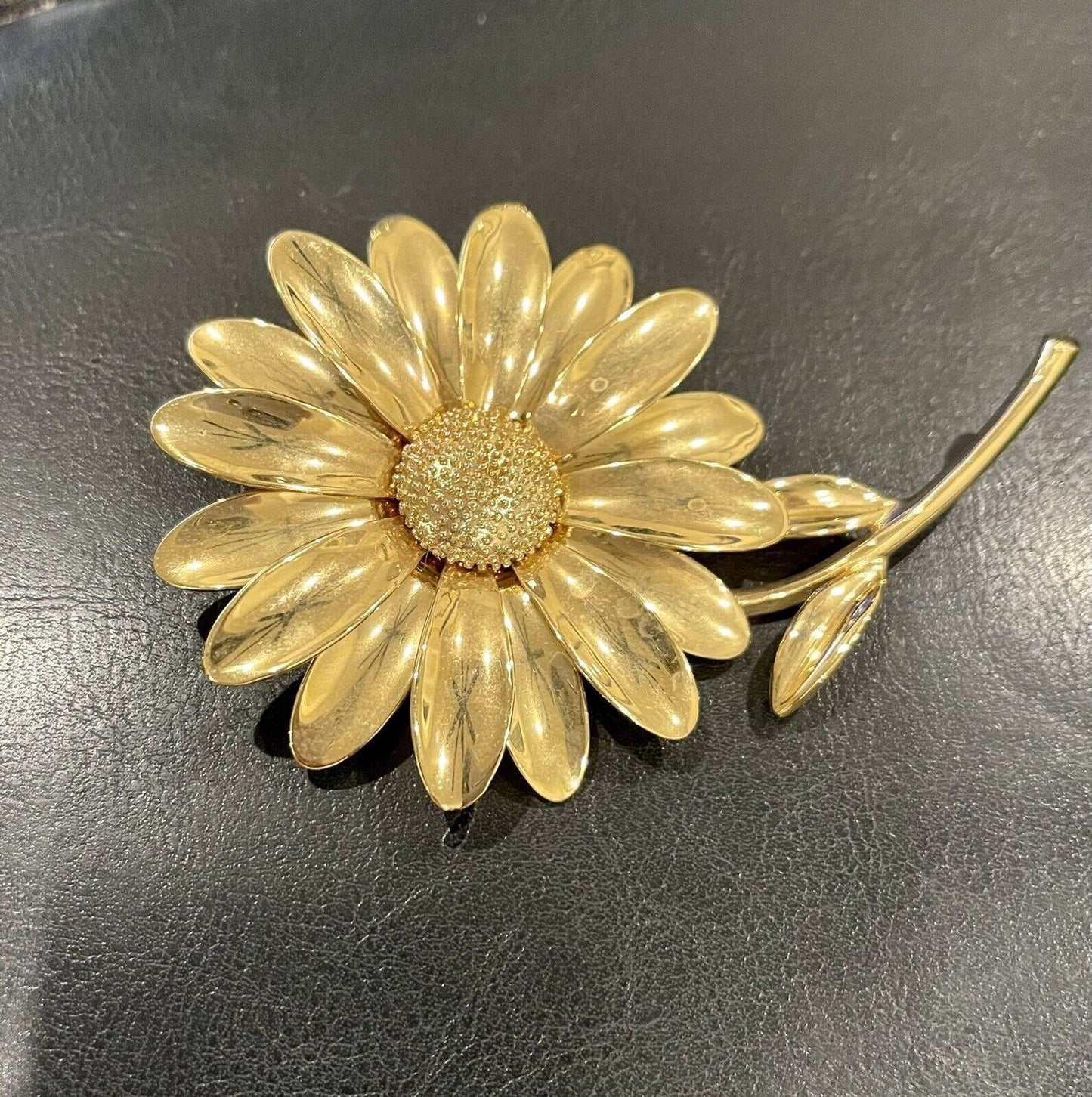 Banana Republic Large sunflower pin gold tone brooch pin