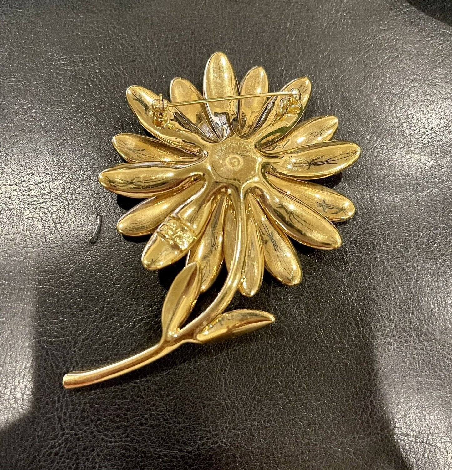 Banana Republic Large sunflower pin gold tone brooch pin